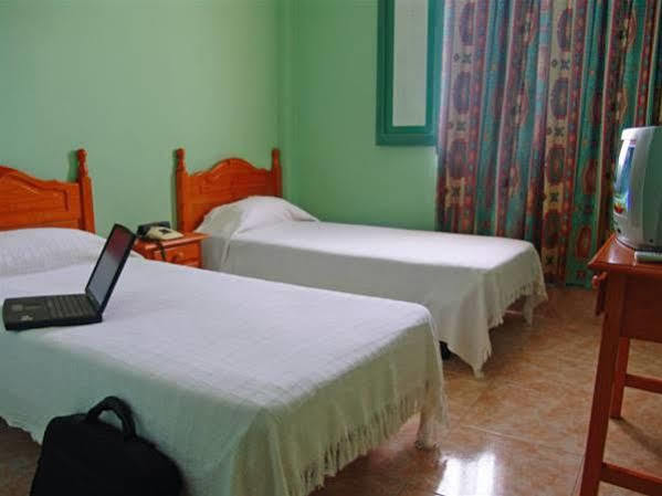 Pension Cardona Arrecife  Exterior photo