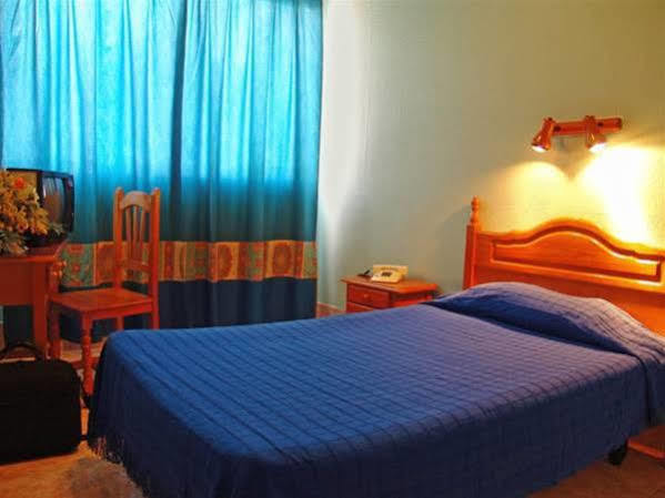 Pension Cardona Arrecife  Exterior photo